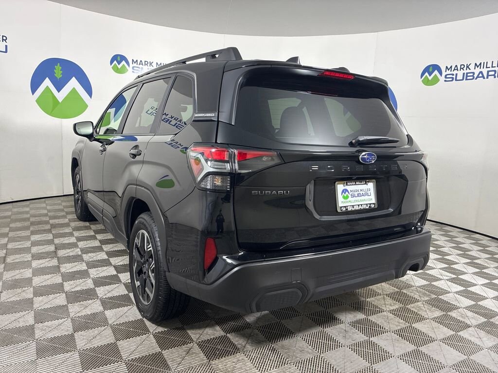 Used 2025 Subaru Forester Premium SUV