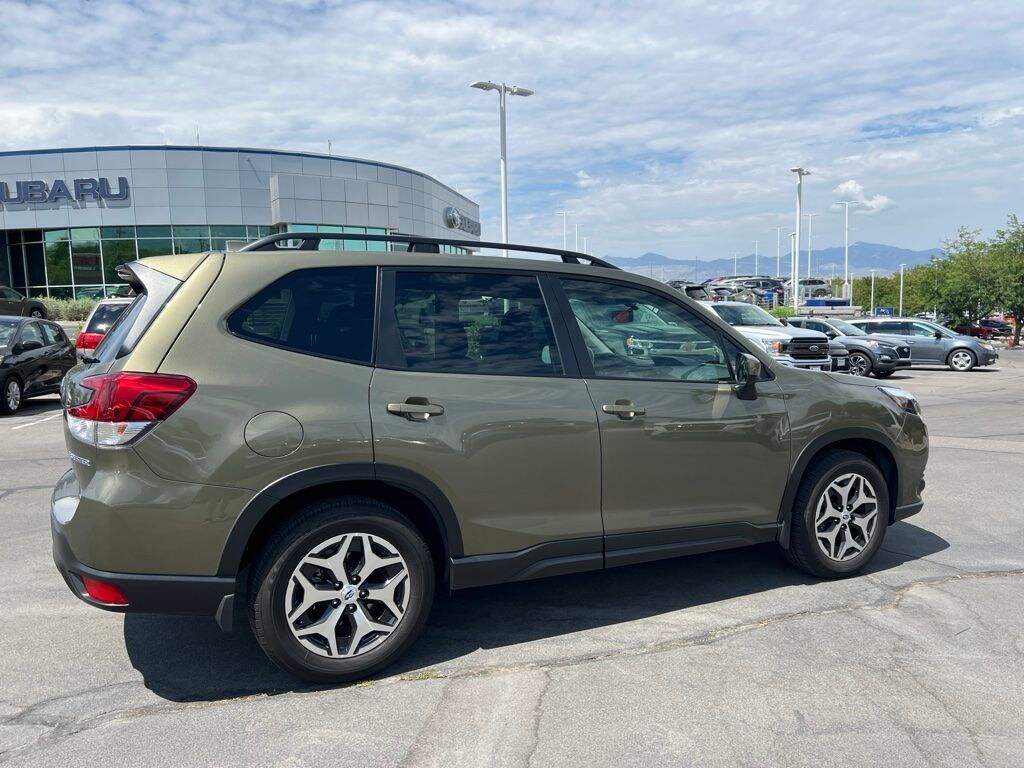 Used 2023 Subaru Forester Premium SUV