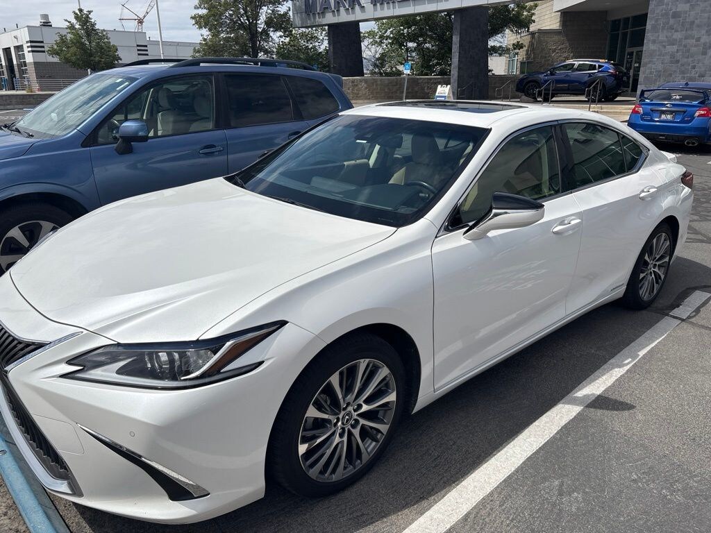 Used 2019 Lexus ES 300h Sedan