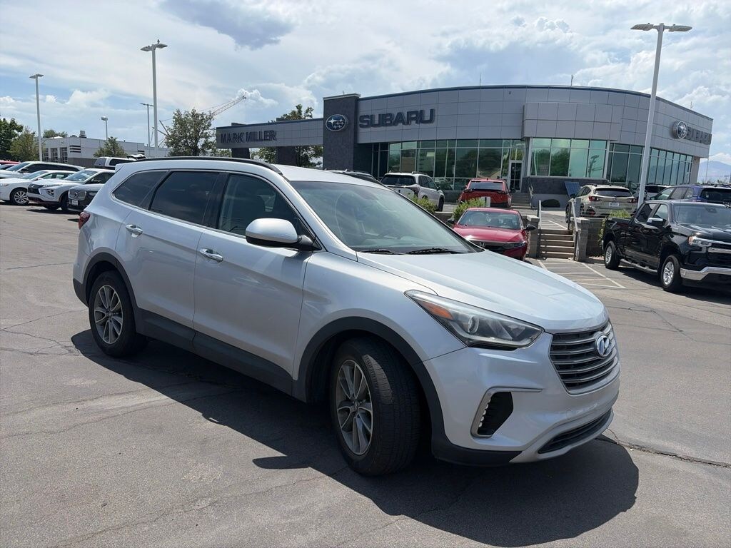 Used 2017 Hyundai Santa Fe SE SUV
