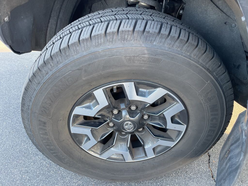 Used 2018 Toyota Tacoma V6 Truck