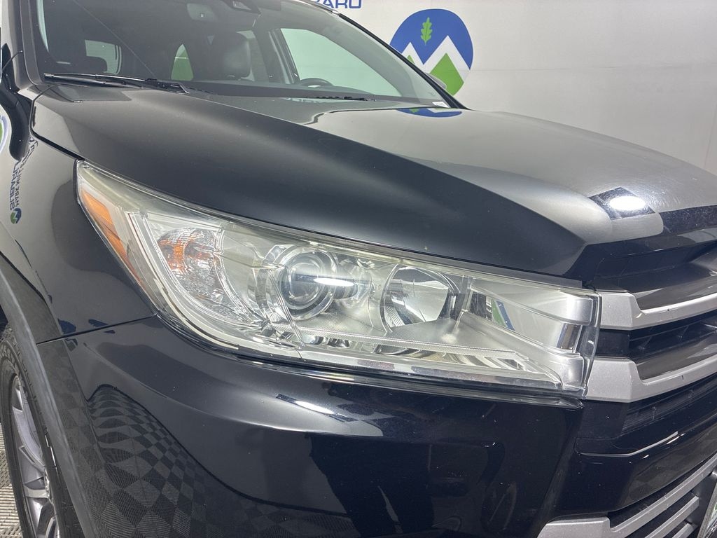 Used 2019 Toyota Highlander XLE SUV