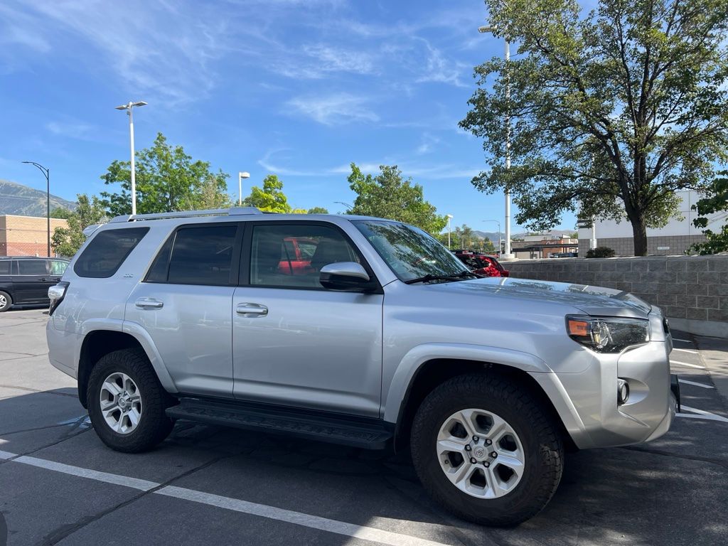 2017 Toyota 4Runner SR5 4x4 V6's photo