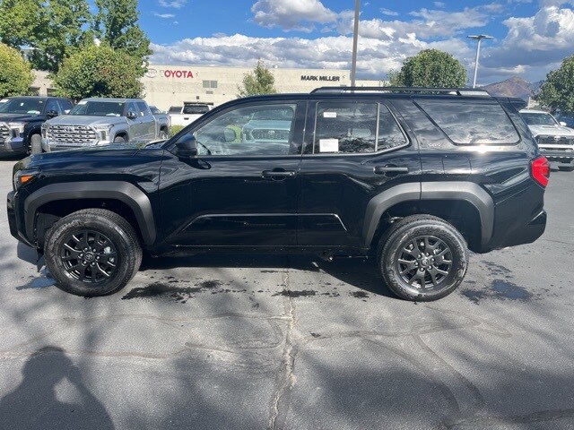 2025 Toyota 4Runner 4WD SR5 photo 2