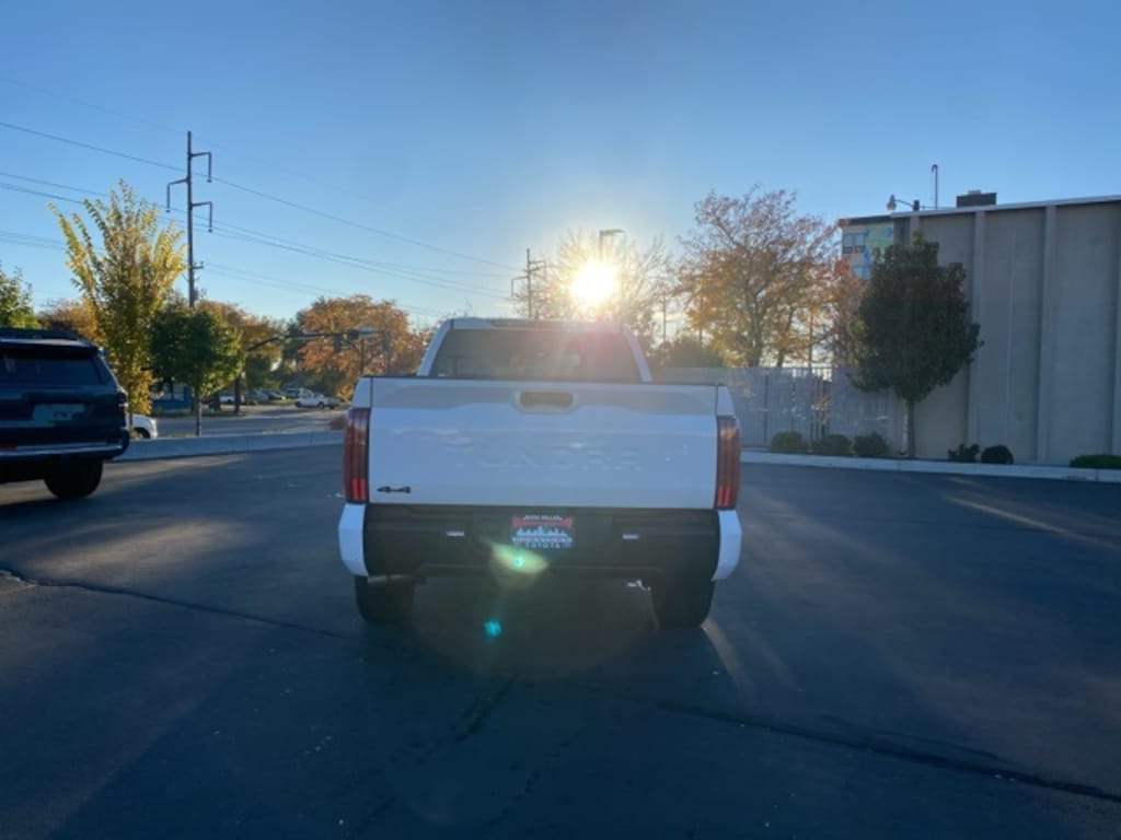 New 2026 Toyota Tundra Limited LIMITED CREWMAX 6.5