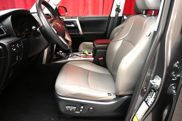 2023 Toyota 4Runner SR5 photo 2