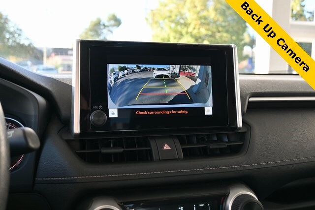 2024 Toyota RAV4 LE photo 3