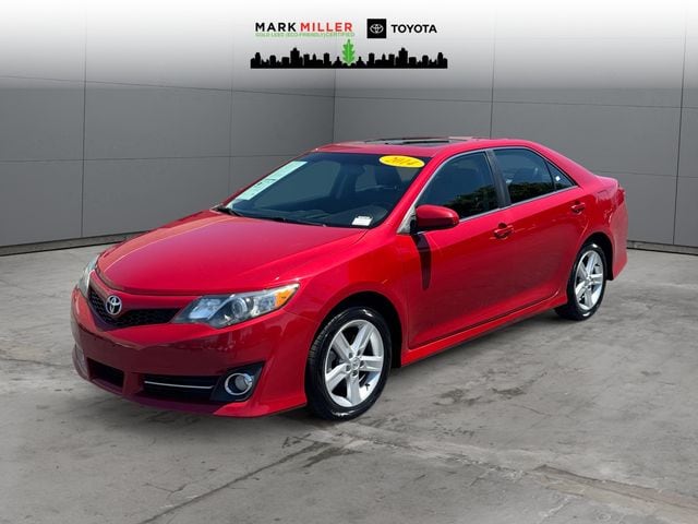 2014 Toyota Camry 2.5 Auto SE's photo