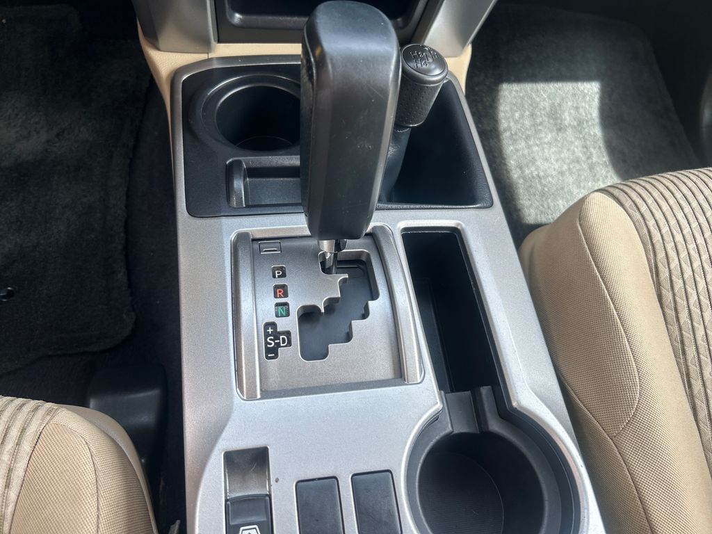 2011 Toyota 4Runner SR5 - Photo 23