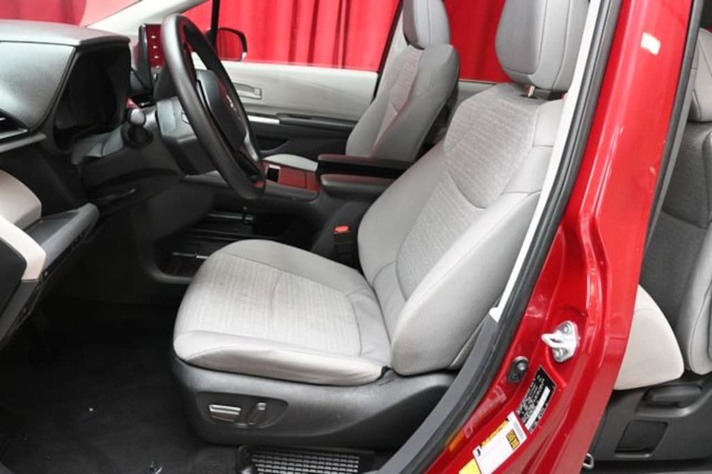 Certified 2024 Toyota Sienna LE 8 Passenger Van Passenger Van