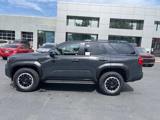 2025 Toyota 4Runner TRD Off-Road photo 3
