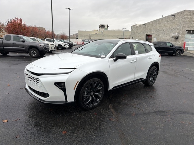 2025 Toyota Crown Signia Limited's photo