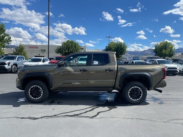 2025 Toyota Tacoma TRD Off-Road 4x4 Double Cab photo 3