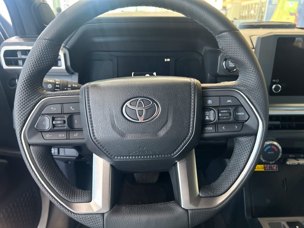 2026 Toyota Tacoma SR5 - Photo 18