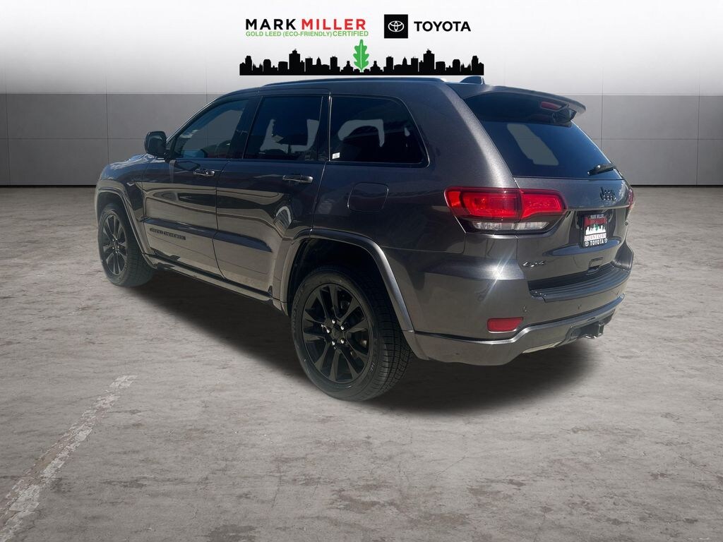Used 2021 Jeep Grand Cherokee Laredo SUV