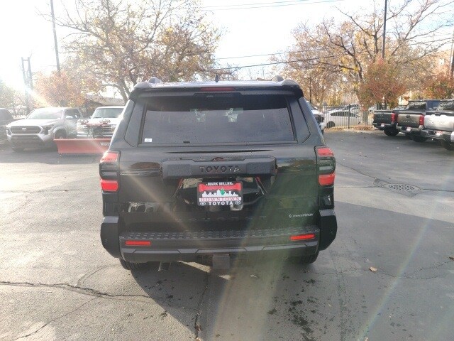 2025 Toyota 4Runner TRD Off-Road Premium photo 3