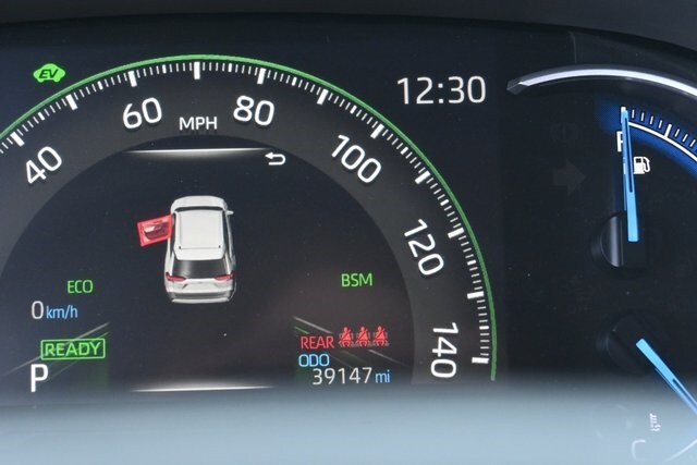 2024 Toyota RAV4 Hybrid XLE photo 2