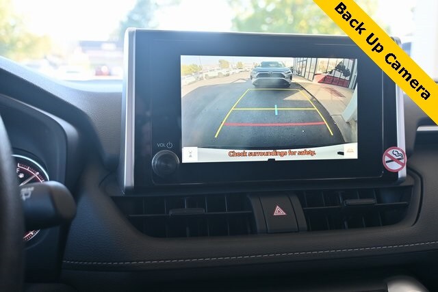 2025 Toyota RAV4 XLE photo 3