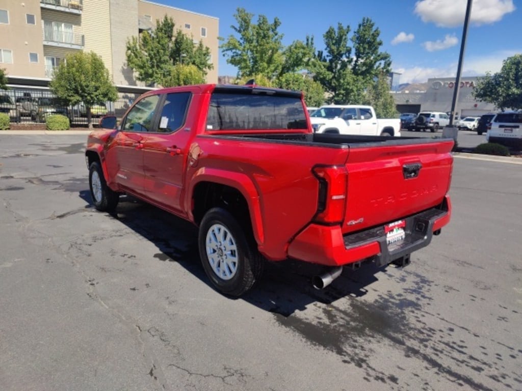 New 2025 Toyota Tacoma SR5 4X4 DOUBLE CAB