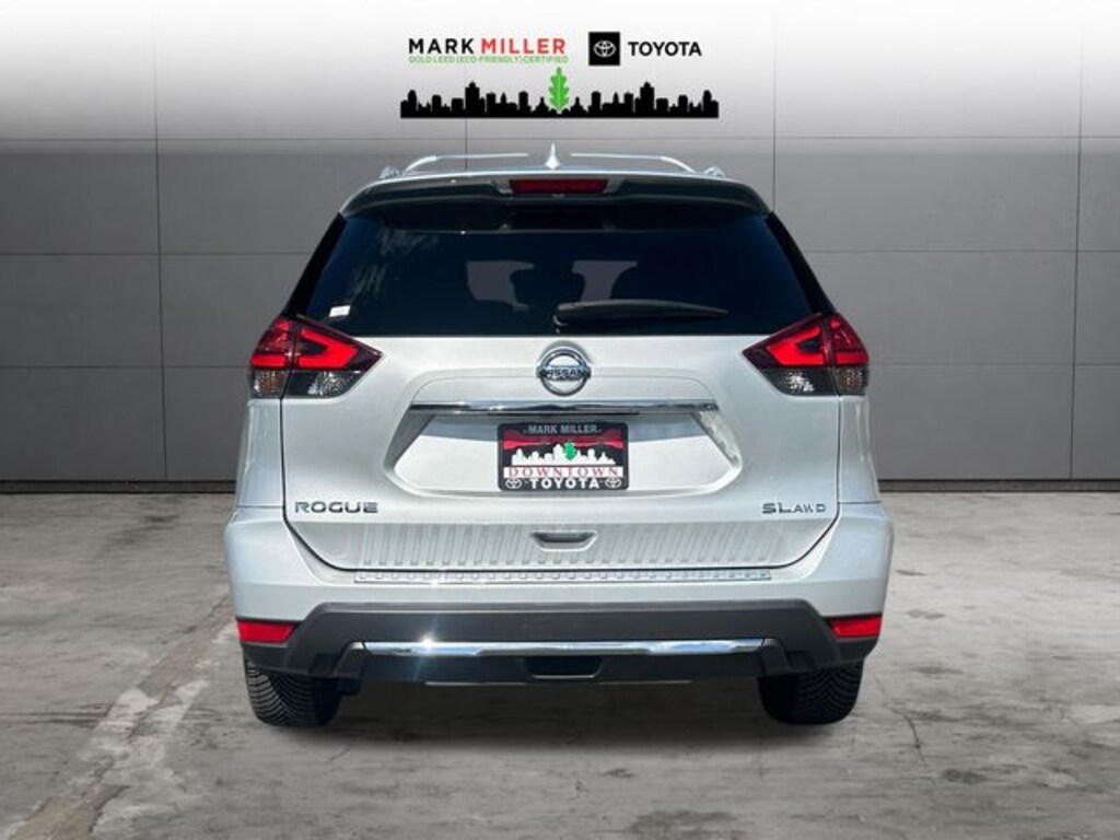 Used 2017 Nissan Rogue SL SUV