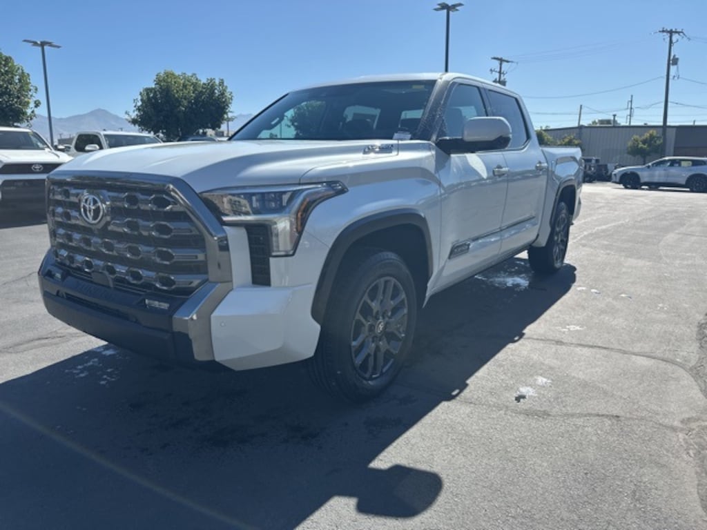 New 2026 Toyota Tundra i-FORCE MAX Platinum PLATINUM CREWMAX 5.5