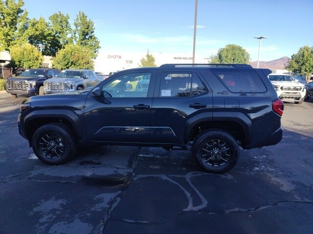 2025 Toyota 4Runner 4WD SR5 photo 3