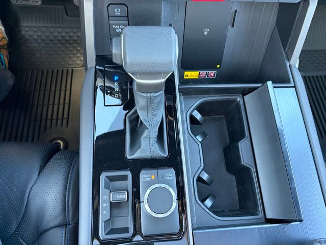 2026 Toyota Sequoia Platinum - Photo 16