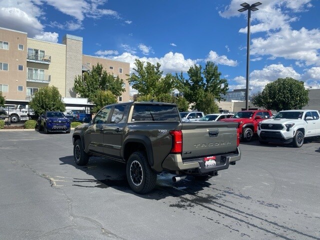 2025 Toyota Tacoma TRD Off-Road 4x4 Double Cab photo 4