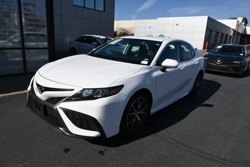 Used 2023 Toyota Camry SE Sedan