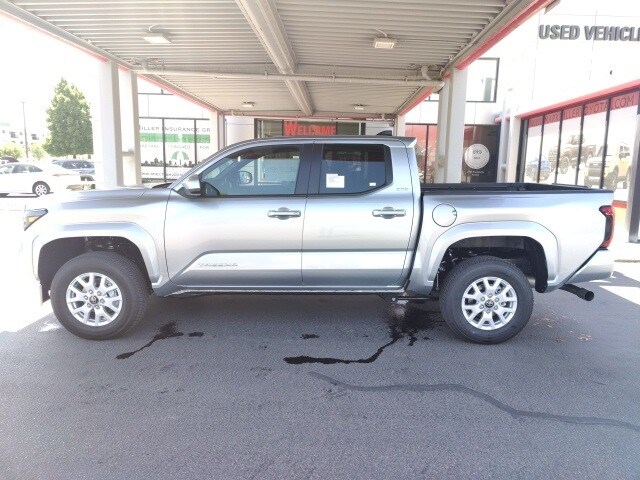 2025 Toyota Tacoma SR5 photo 3