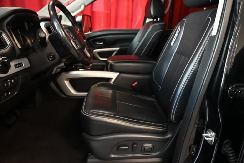 Used 2019 Nissan Titan PRO-4X Truck Crew Cab