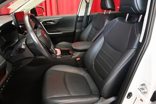 2023 Toyota RAV4 Hybrid Limited photo 2