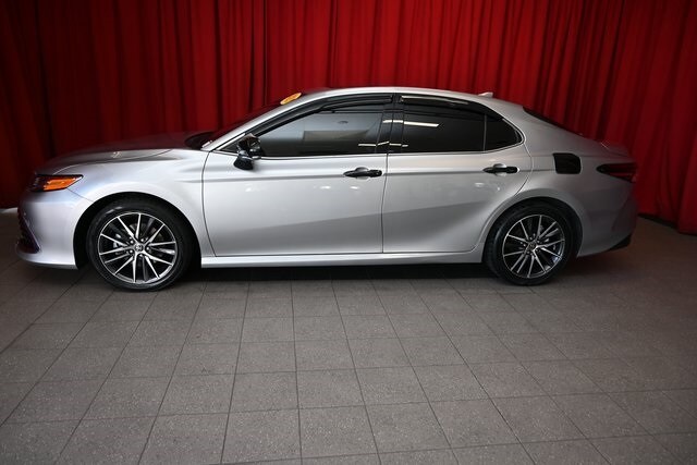 2023 Toyota Camry Hybrid XLE photo 4