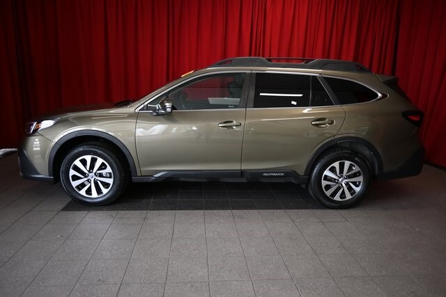 2020 Subaru Outback Premium photo 2