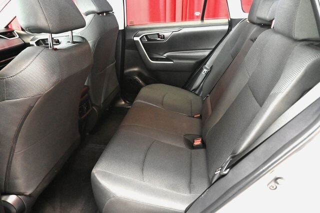 2024 Toyota RAV4 LE photo 3