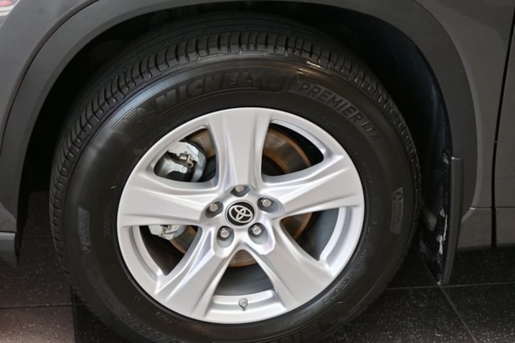 Certified 2023 Toyota Highlander LE SUV