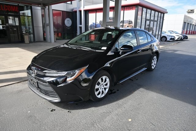 2024 Toyota Corolla LE photo 3