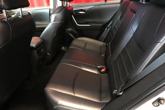 2023 Toyota RAV4 Hybrid Limited photo 3