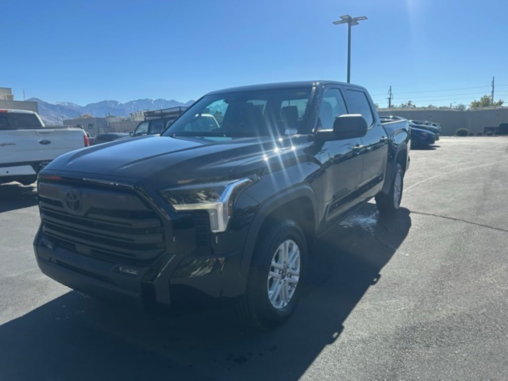 New 2026 Toyota Tundra SR5 SR5 CREWMAX 5.5