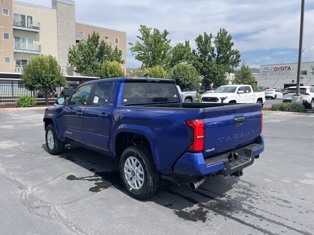 2025 Toyota Tacoma SR5 4x4 Double Cab photo 2
