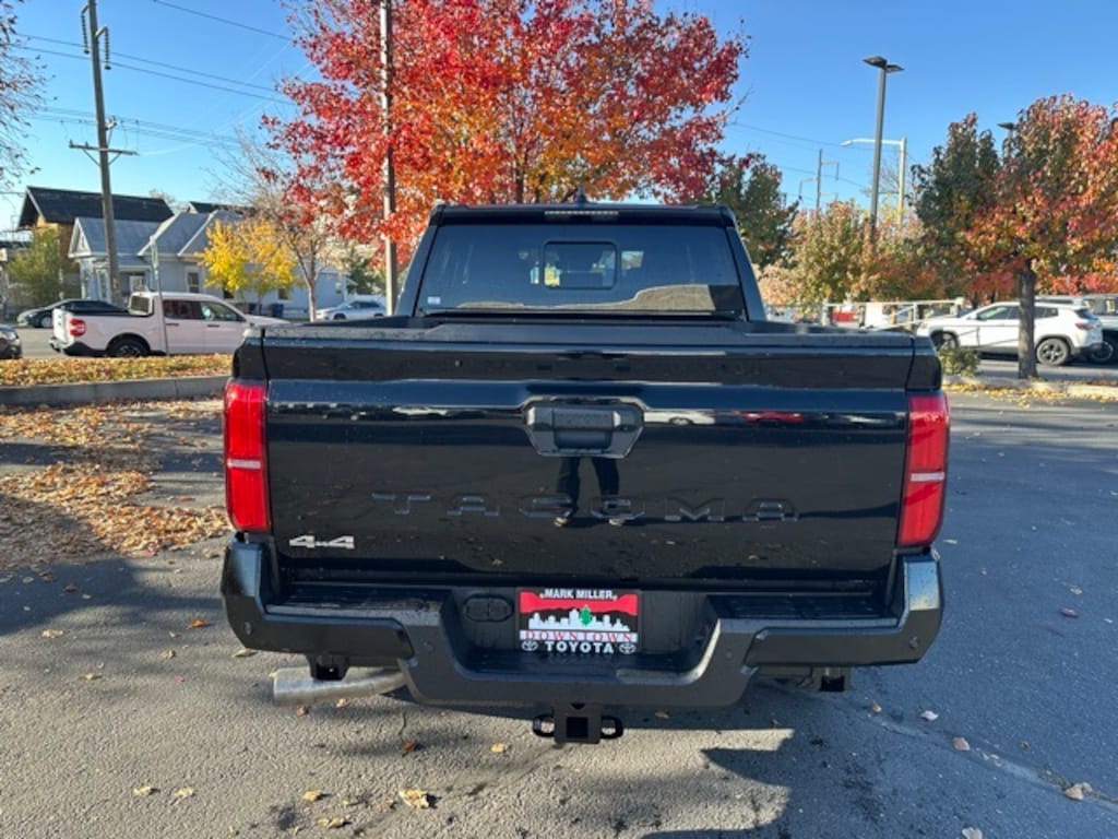 New 2025 Toyota Tacoma SR5 4X4 DOUBLE CAB