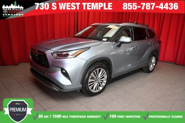 2023 Toyota Highlander Limited's photo