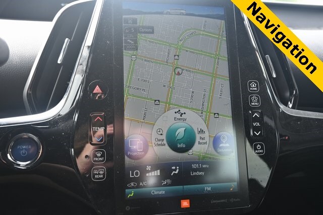 2022 Toyota Prius Prime Limited photo 2