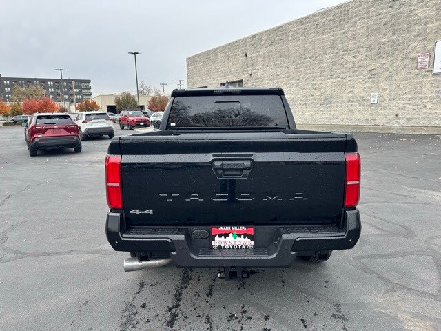 2025 Toyota Tacoma SR5 4x4 Double Cab photo 4