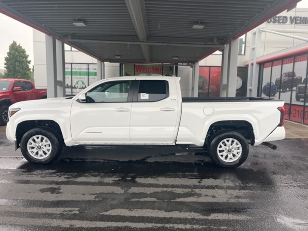 New 2025 Toyota Tacoma SR5 4X4 DBL CAB LONG BED