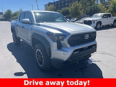 2025 Toyota Tacoma i-FORCE MAX TRD Off-Road 4X4 DOUBLE CAB HV