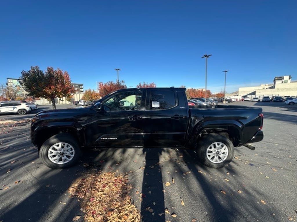 New 2025 Toyota Tacoma SR5 4X4 DOUBLE CAB