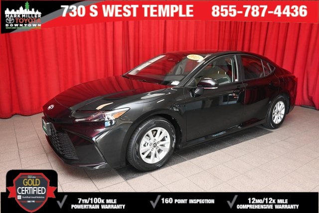 2025 Toyota Camry LE's photo