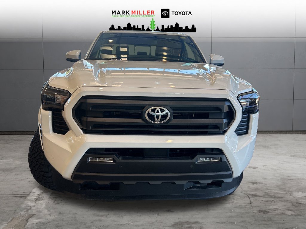 2026 Toyota Tacoma SR5 - Photo 8
