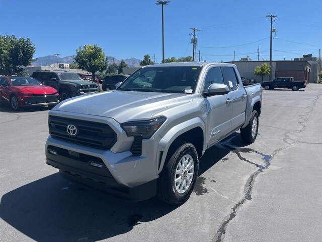 2025 Toyota Tacoma SR5 4x4 Double Cab photo 2